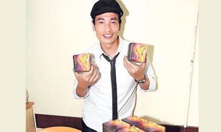 Moses Chan and fans celebrating Mid-autumn festival with underprivileged families